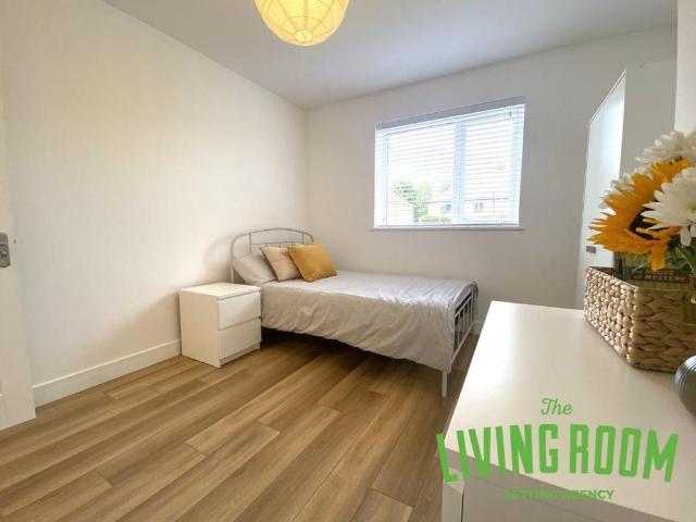 Mynachdy Road, Cardiff 1 bed in a house share to rent £675 pcm £156 pw
