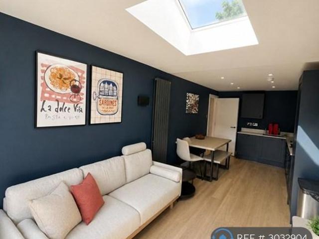 Mynchens, Basildon, SS15 1 bed in a house share to rent £950 pcm £219 pw