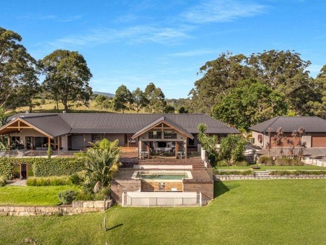 Myava Elevated Berry Estate with Breathtaking Views