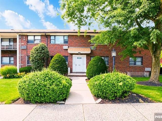 Myrtle Ave Apt A, Fort Lee, Condo For Sale