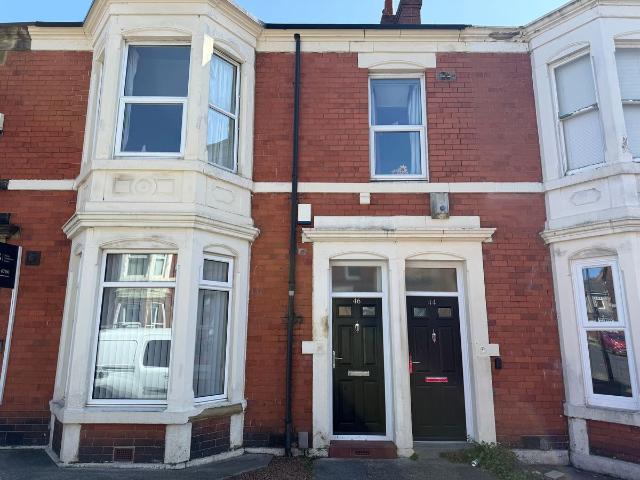 Myrtle Grove, Jesmond NE2, 3 bed flat to rent, £2,080 pcm | PrimeLocation