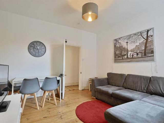Myrtle Grove, West Jesmond, Newcastle Upon Tyne NE2, 3 bed flat to rent, £2,015 pcm | PrimeLocation