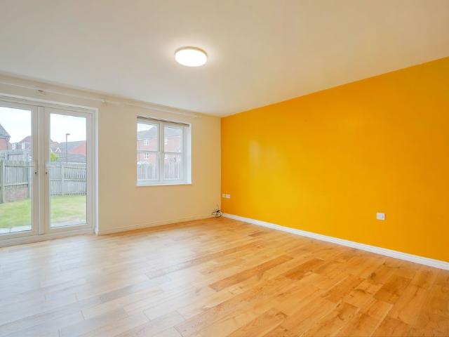 Myrtle Drive, Sheffield S2, 3 bed terraced house to rent, £1,100 pcm | PrimeLocation