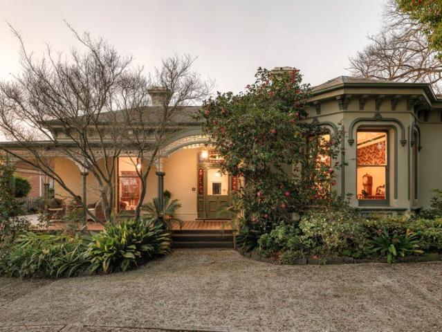 'Myrtle Hill' c1873 landmark grandeur on expansive grounds