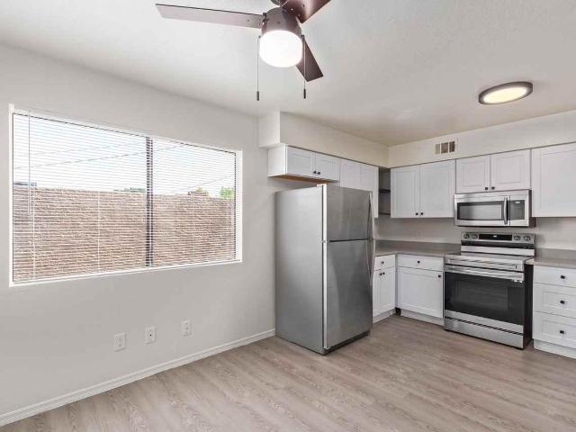 Myrtle Manor 2 Bedroom Apartment for Rent at 7211 N 54th Ave, Glendale, AZ 85301