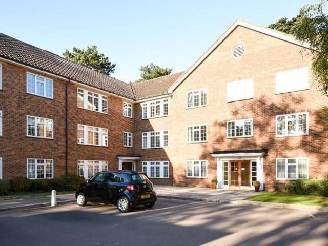 Myrtleside Close, Northwood HA6, 3 bed flat to rent, £2,700 pcm | PrimeLocation