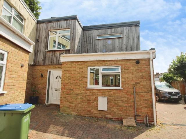 Myra Street, London SE2, 3 bed property to rent, £2,750 pcm | PrimeLocation
