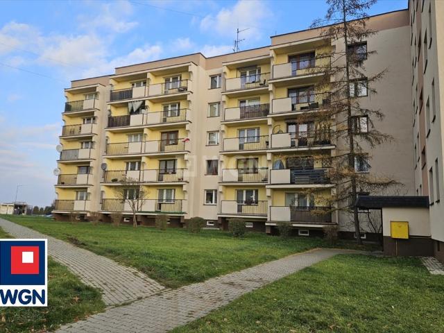 Przestronne 2 pokoje z dużym balkonem i piwnicą