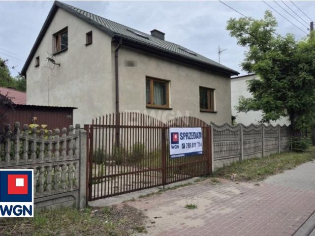 Dom wolnostojący 115 m2 z garażem i dużą działką