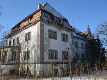 Zabytkowy pałac 2300 m² na hektarze w górach Kaczawskich