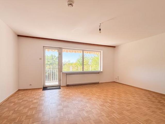 MZ Oberstadt: Ruhige, sanierte 3 Zimmer Wohnung mit gutem Grundriss in gepflegter Wohnanlage