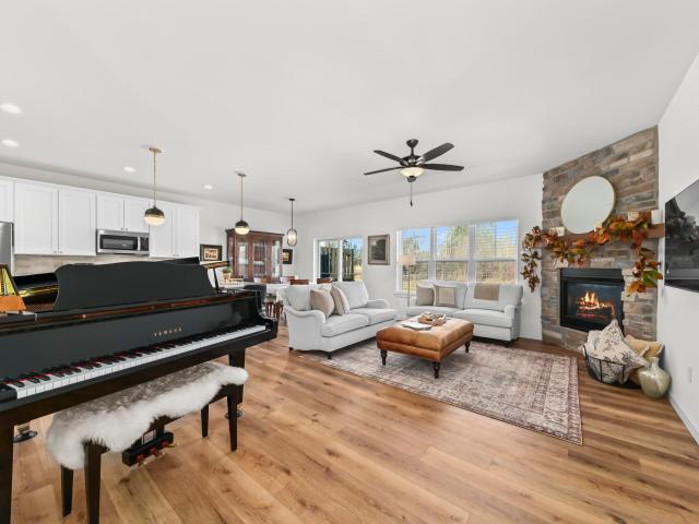 N118W7360 Fairway Ln