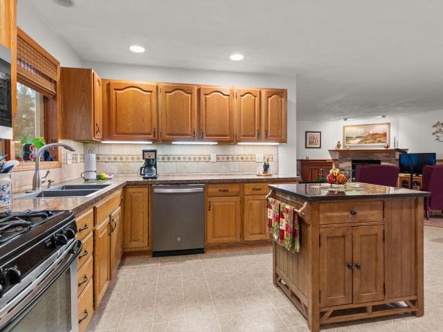 N1226 THRUSH Drive
