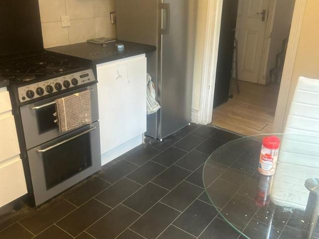 N16 8AT, London N16 1 bed house of multiple occupation to rent £1,100 pcm £254 pw