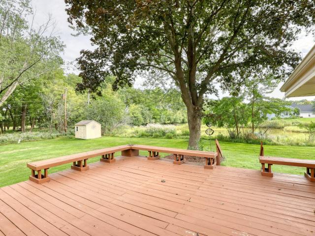 N17W27304 Lakefield Dr