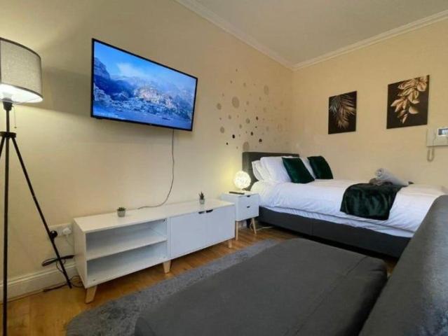N1, 1 bed flat to rent, £9,533 pcm | PrimeLocation