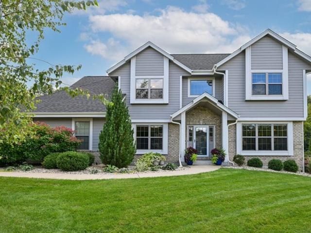 N25W27171 Orchard Ln, Pewaukee, WI 53072