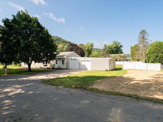 N3563 Edgewood Dr