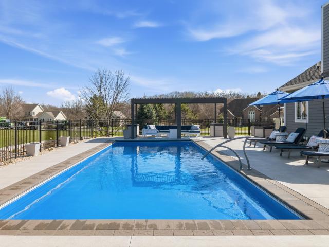 N42W33420 Glen View Ct, Nashotah, WI 53058 | MLS #1957