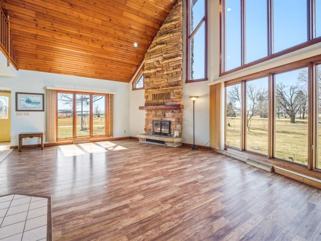 N4640 lakeshore drive