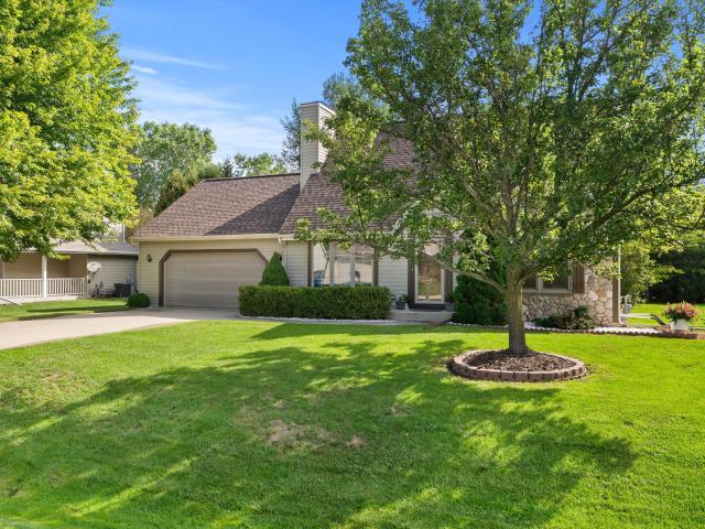 N6193 Woodland Meadows Dr