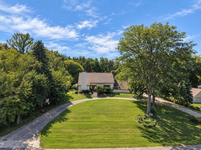 N63W29813 Woodfield Ct