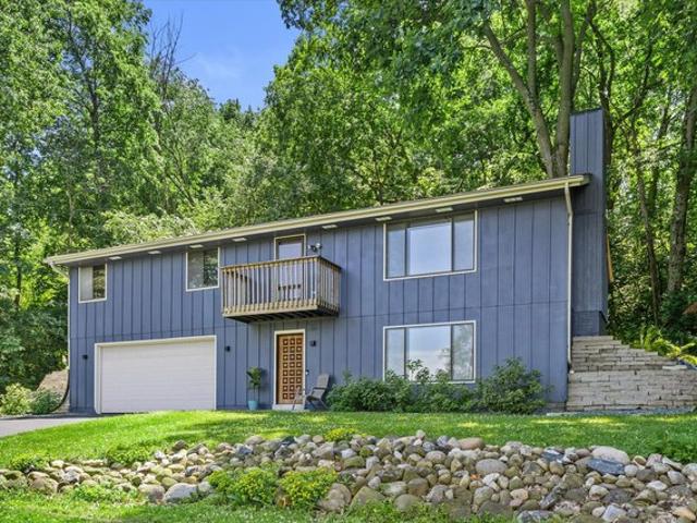 N65W26283 Lake Dr, Lisbon, WI 53089