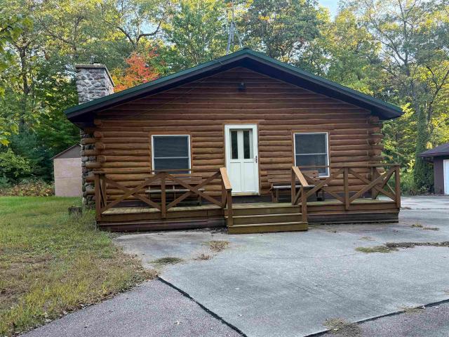N6772 black oak circle