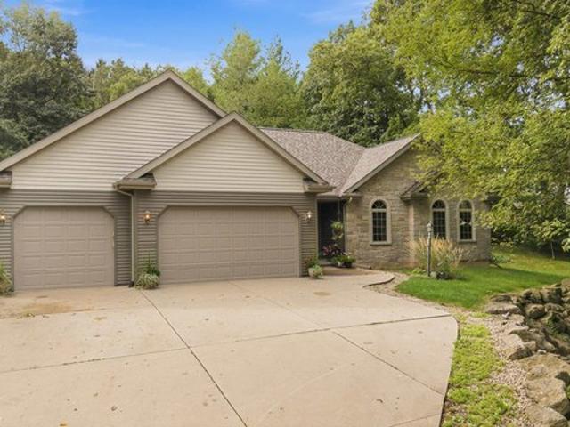 N6877 Hidden Valley Dr, Beaver Dam, WI 53916