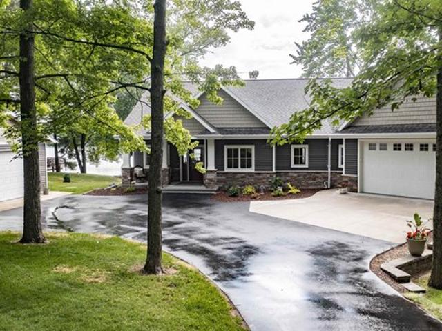 N6956 W Pine Lake Rd, Wild Rose, WI 54984
