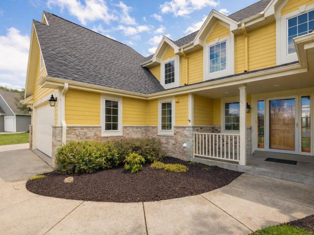 N72W23113 Waterbury Ct