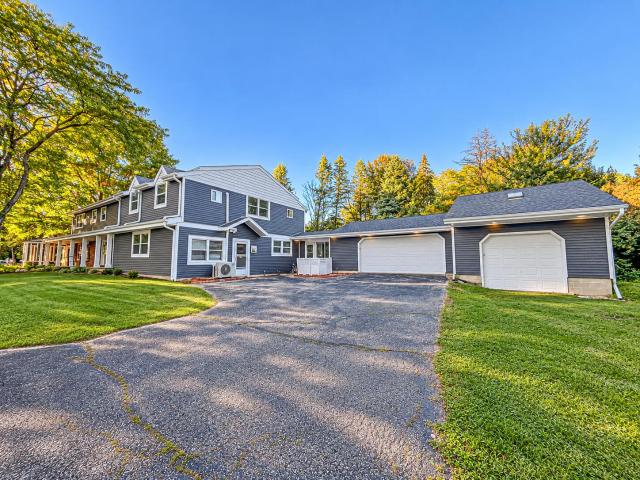 N77W22100 Wooded Hills Dr