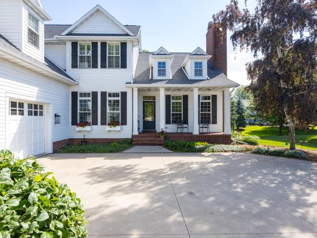 N7864 edgewater court
