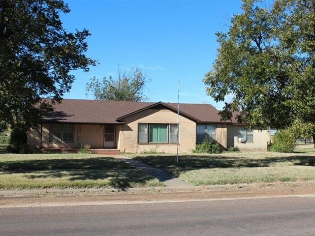 N Munday Ave, Munday, Home For Sale