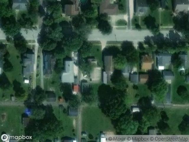N Main St