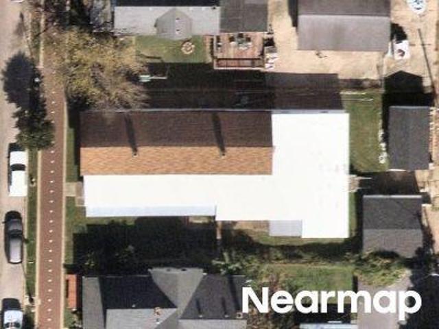 N Main St