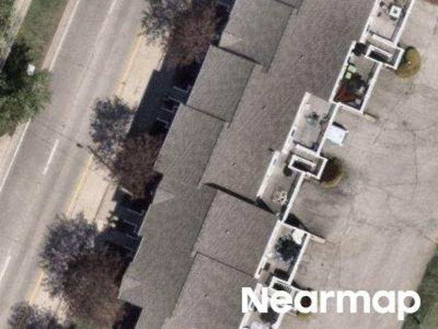 N Mantua St