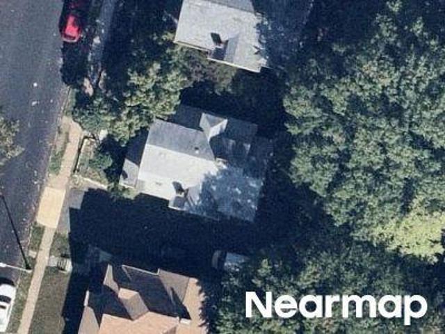 N Maple Ave