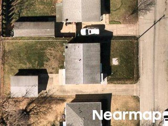 N Maple Ave