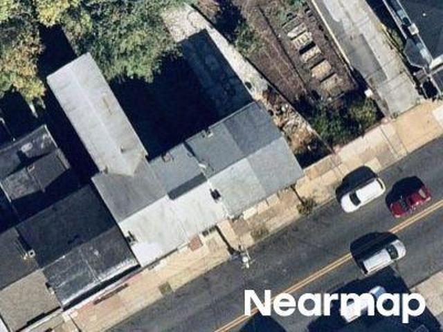 N Market St