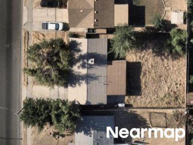 N Marks Ave