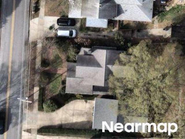 N Mendenhall St