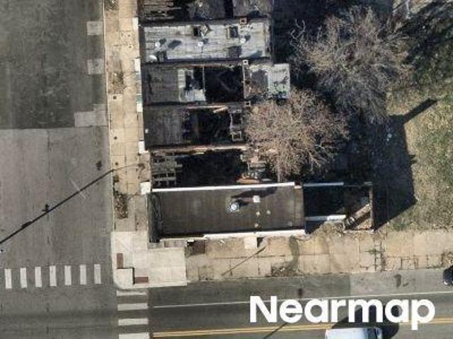 N Montford Ave