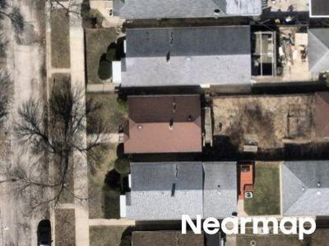 N New England Ave
