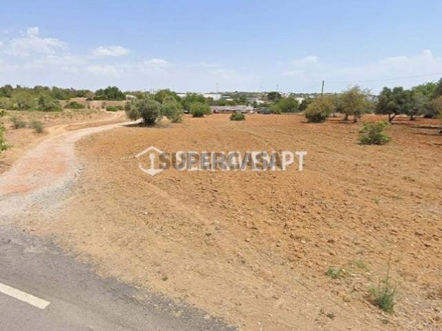Não urbanizável em Ferreiras