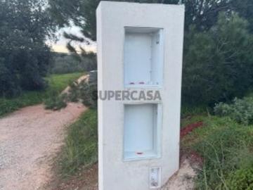 Não urbanizável em Quarteira