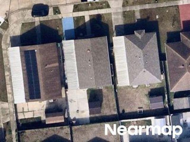 N Oak Dr