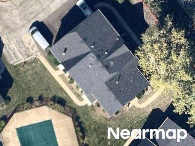 N Oakbrook Cir
