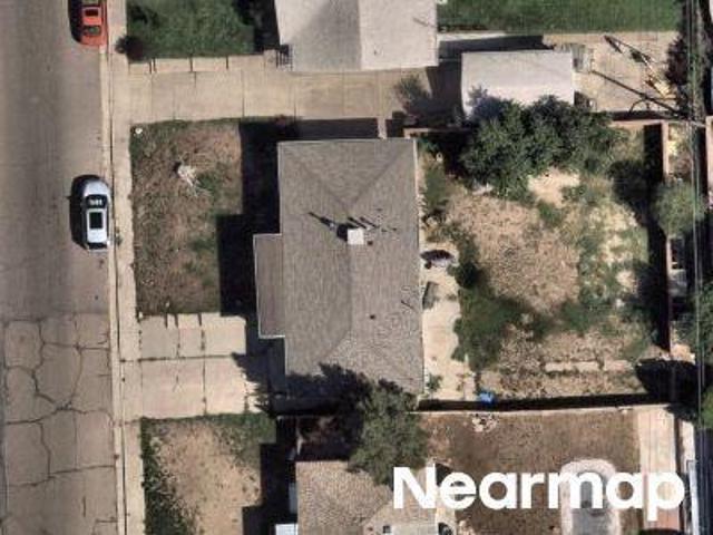 N Ogden Ave