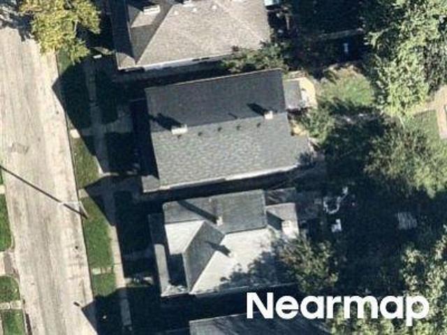 N Ogden Ave
